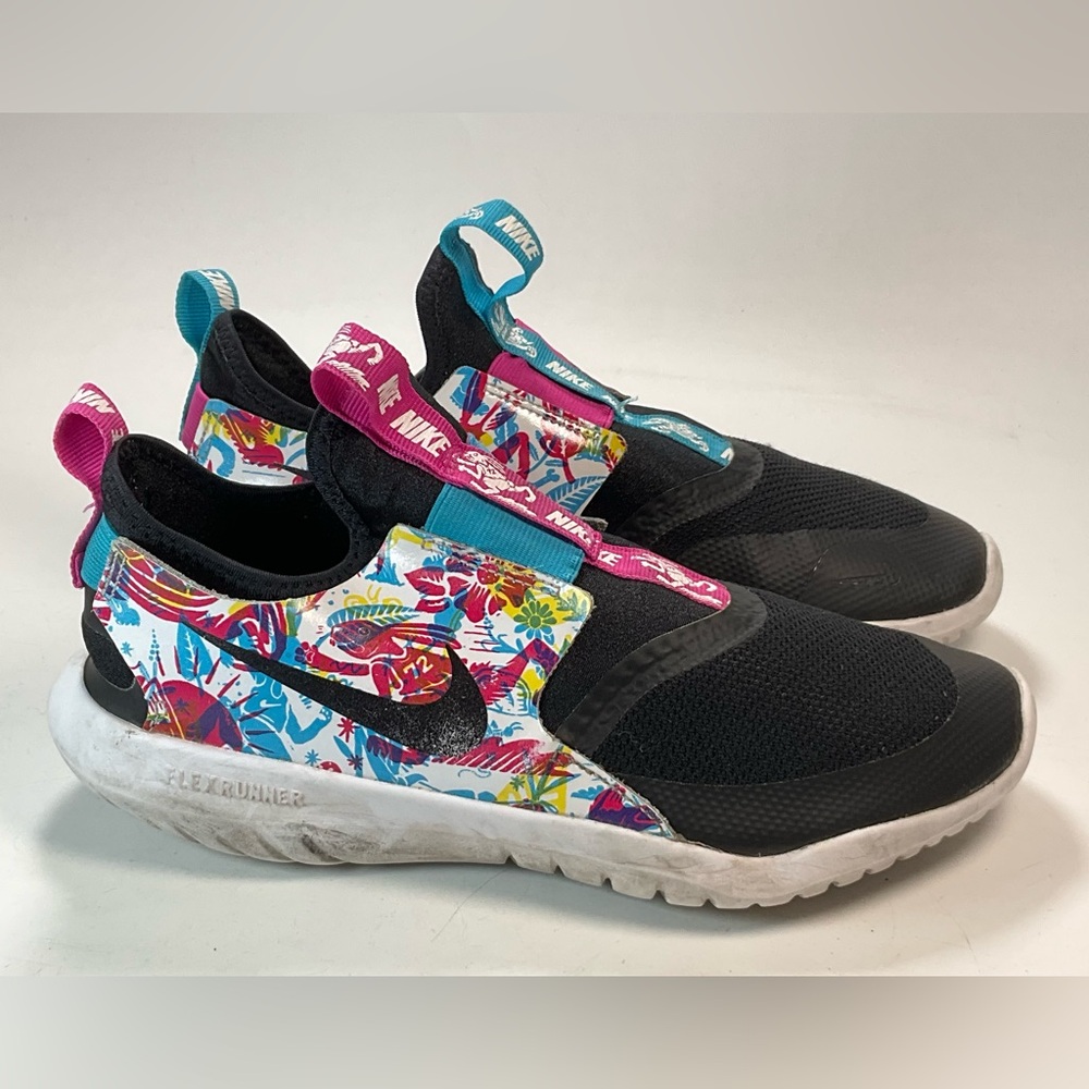 Nike Size 6Y Flex Runner CJ2082-001 Black Pink Multicolored Sneakers Slip On